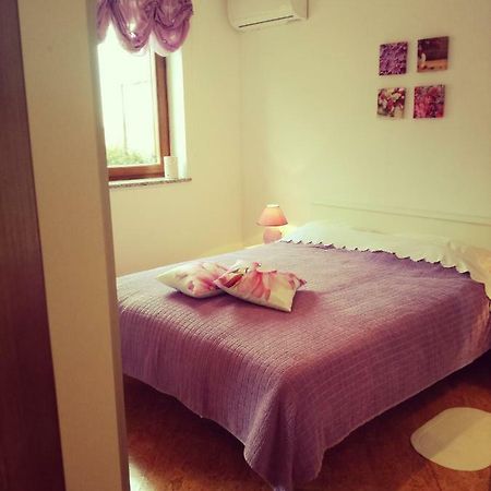 Room Kris Vilanija Eksteriør bilde